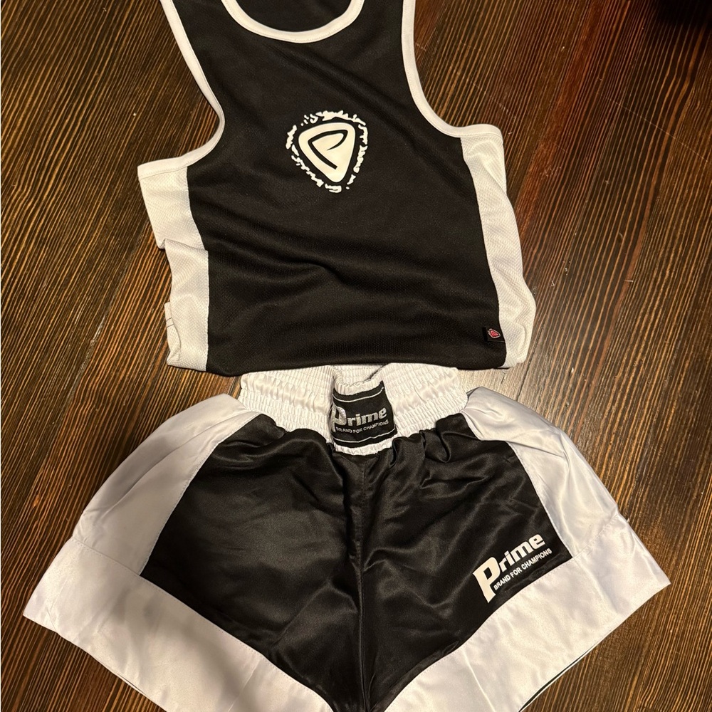 Prime Black and White Boxing Set